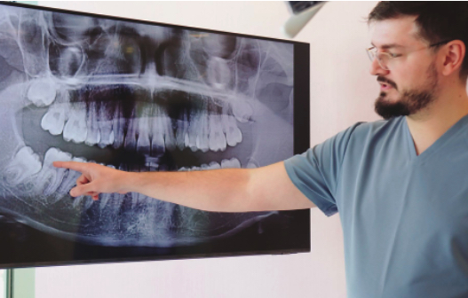 O echipă care ascultă — clinica ESENDIS